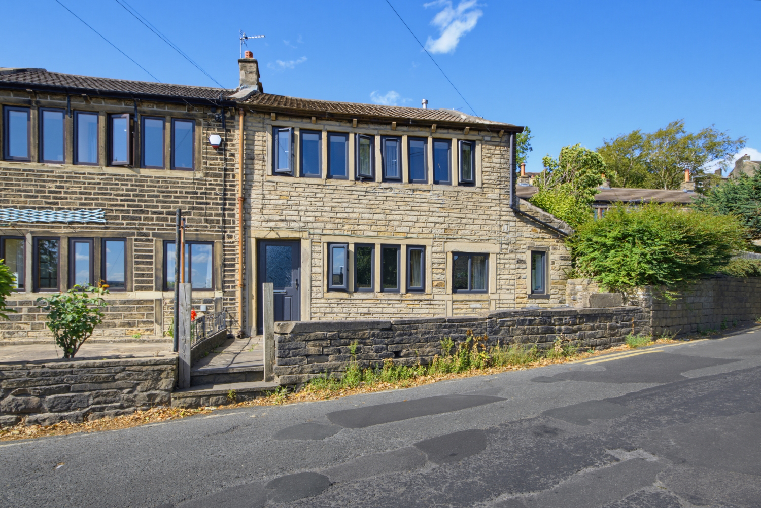 92 JAMES STREET, GOLCAR, HUDDERSFIELD, photo 24
