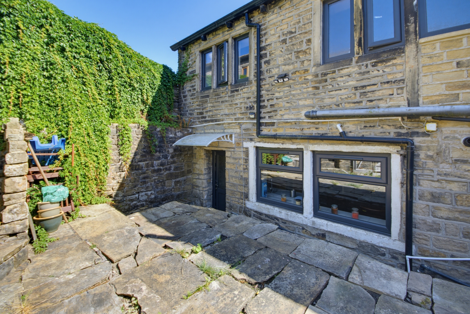92 JAMES STREET, GOLCAR, HUDDERSFIELD, photo 21