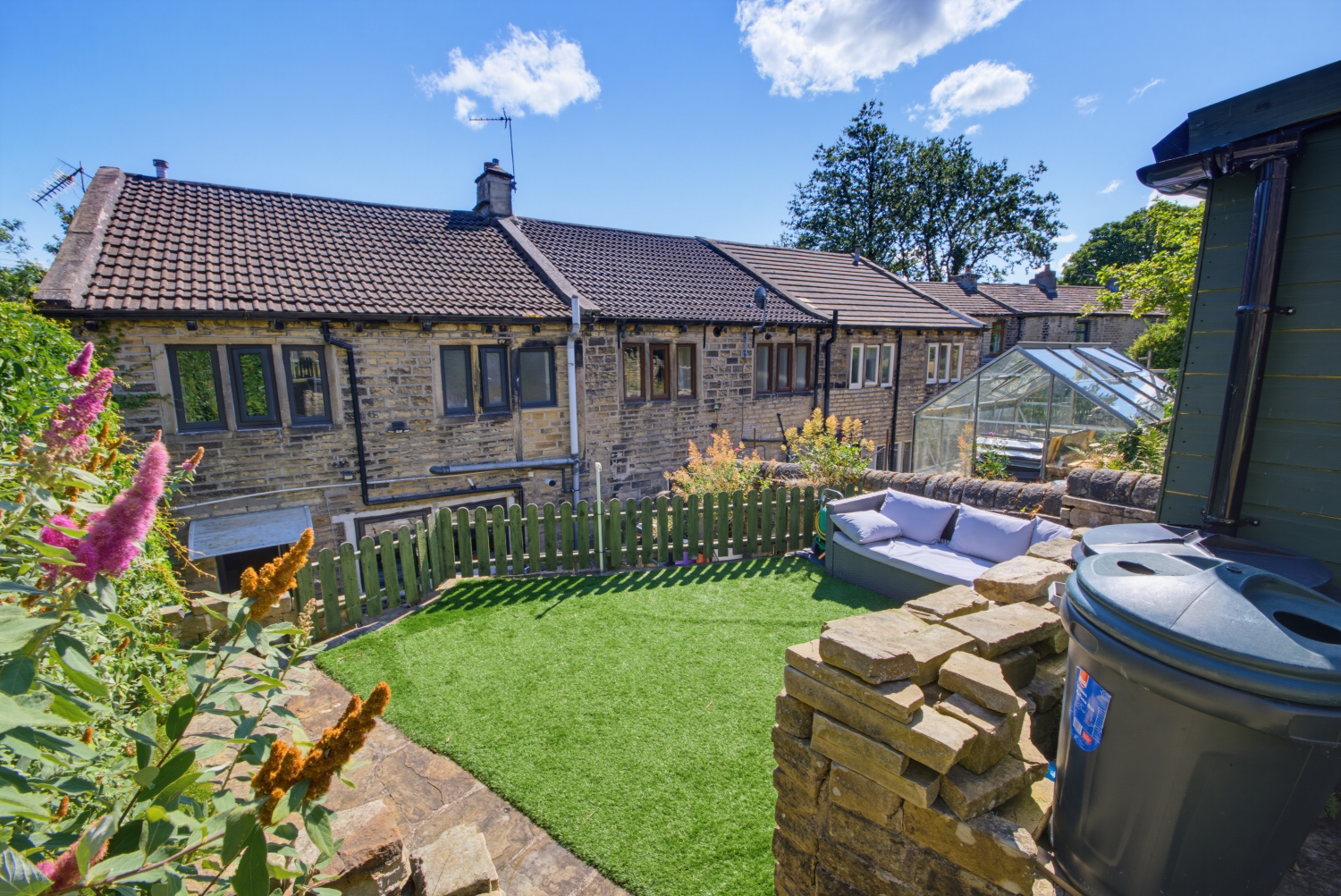 92 JAMES STREET, GOLCAR, HUDDERSFIELD, photo 22