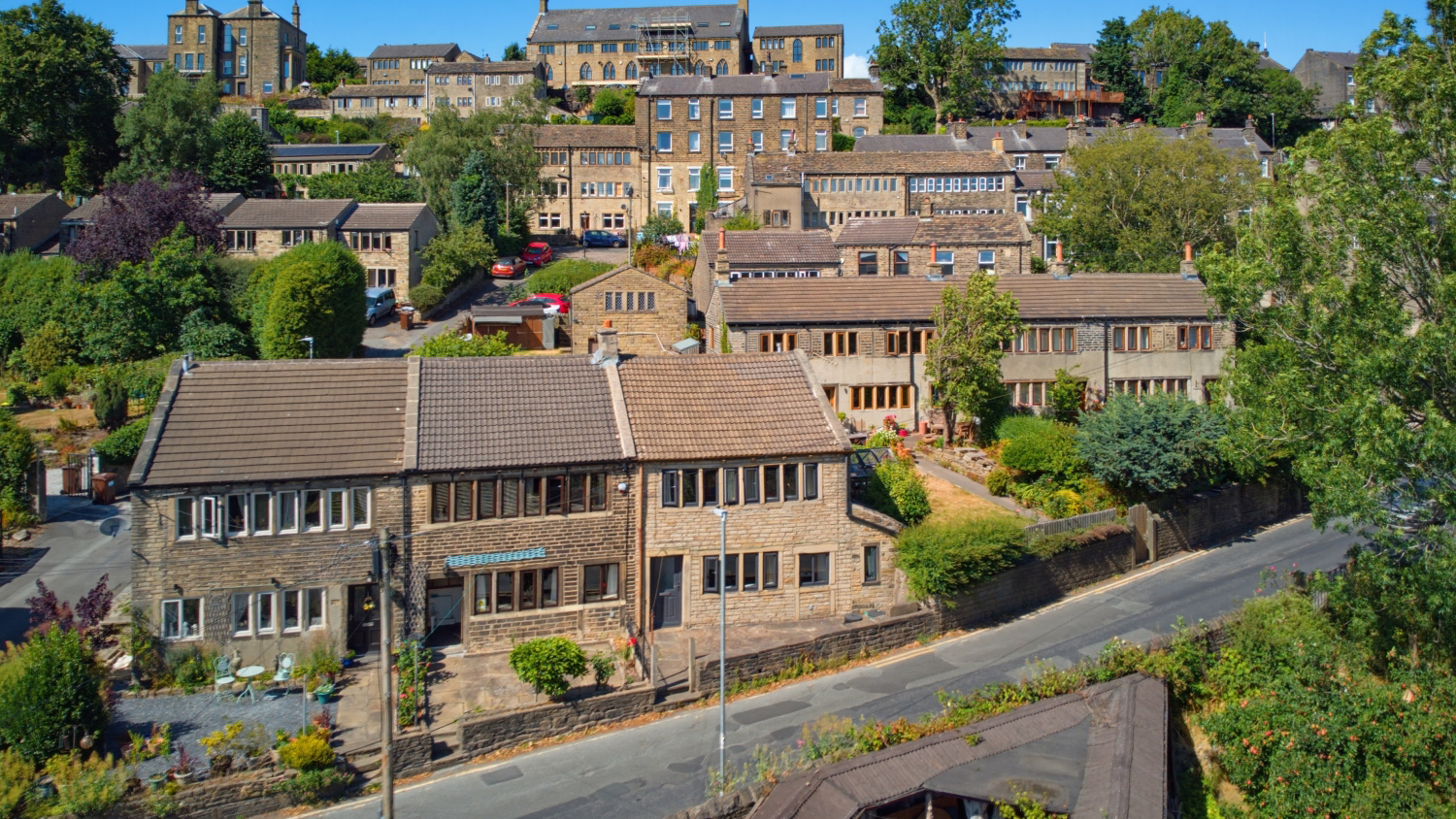 92 JAMES STREET, GOLCAR, HUDDERSFIELD