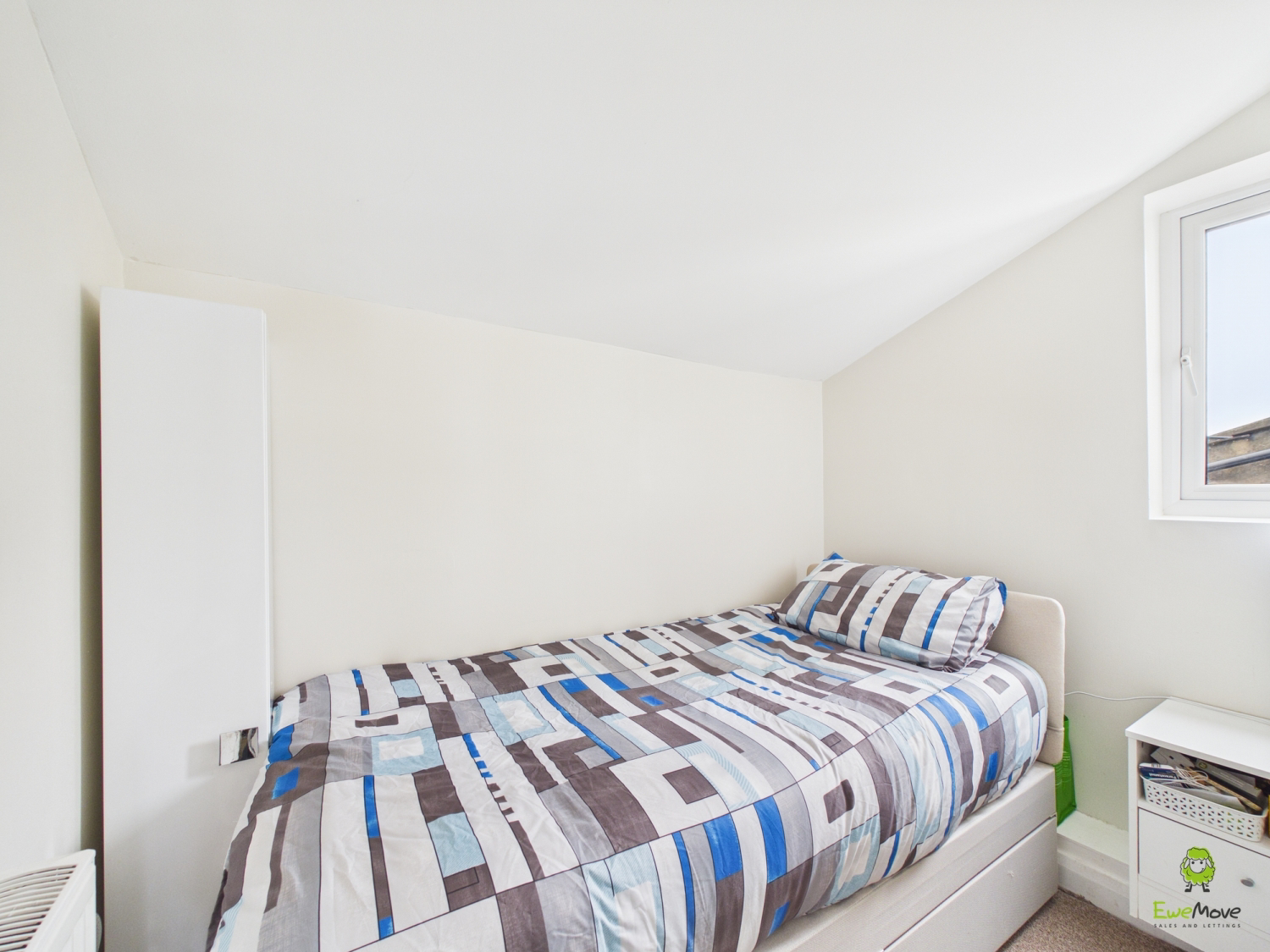 Liffler Road, London, SE18, photo 12