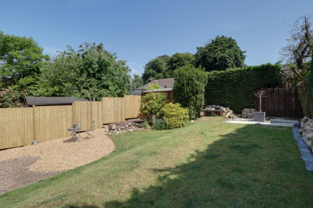 21 High Street, Colsterworth, Grantham, photo 21