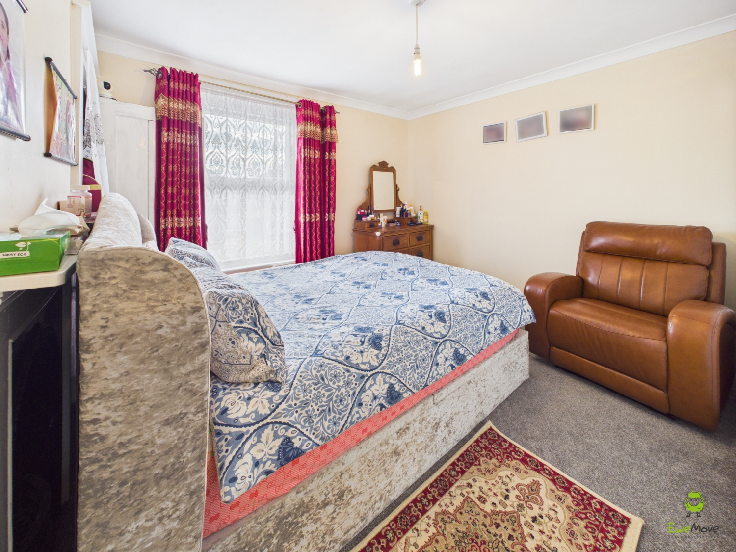 Presented by Clinton at EweMove Bexleyheath and Dartford
Boroughs
