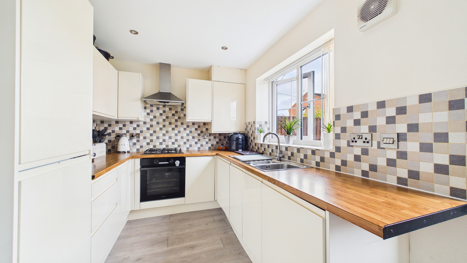 14 Kirkby Avenue, Doncaster, photo 3