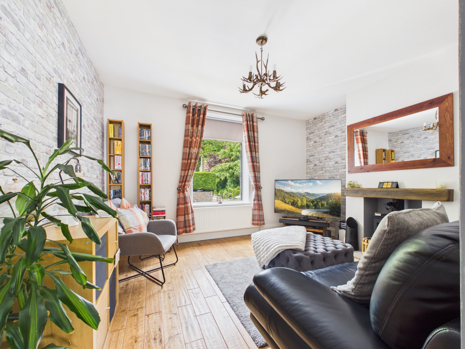 Huddersfield Road, Thongsbridge, Holmfirth, West Yorkshire, HD9, photo 5