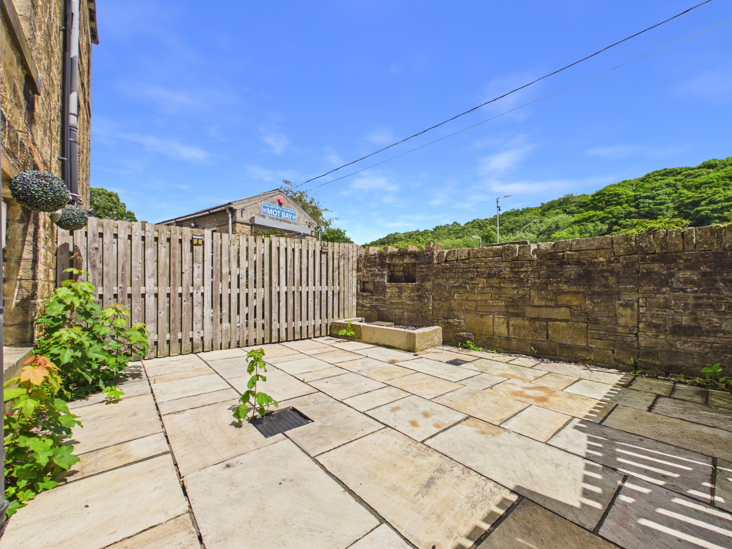 Huddersfield Road, Thongsbridge, Holmfirth, West Yorkshire, HD9, photo 20