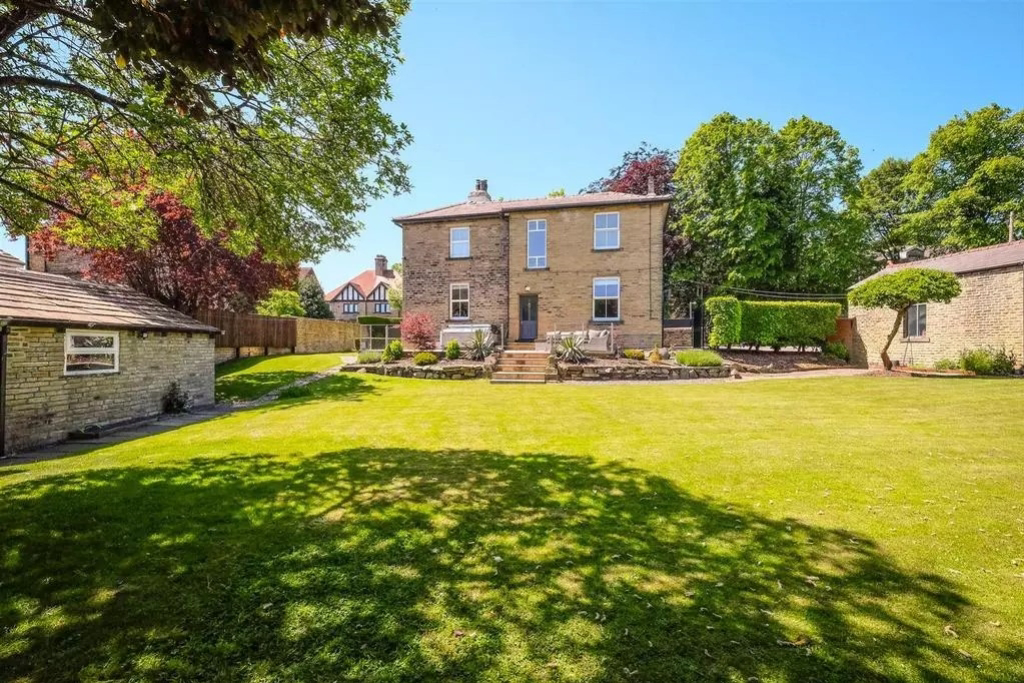 The Mount, Lightcliffe Road, Brighouse, HD6, photo 2