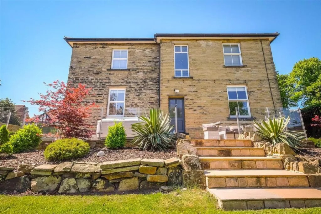 The Mount, Lightcliffe Road, Brighouse, HD6, photo 31
