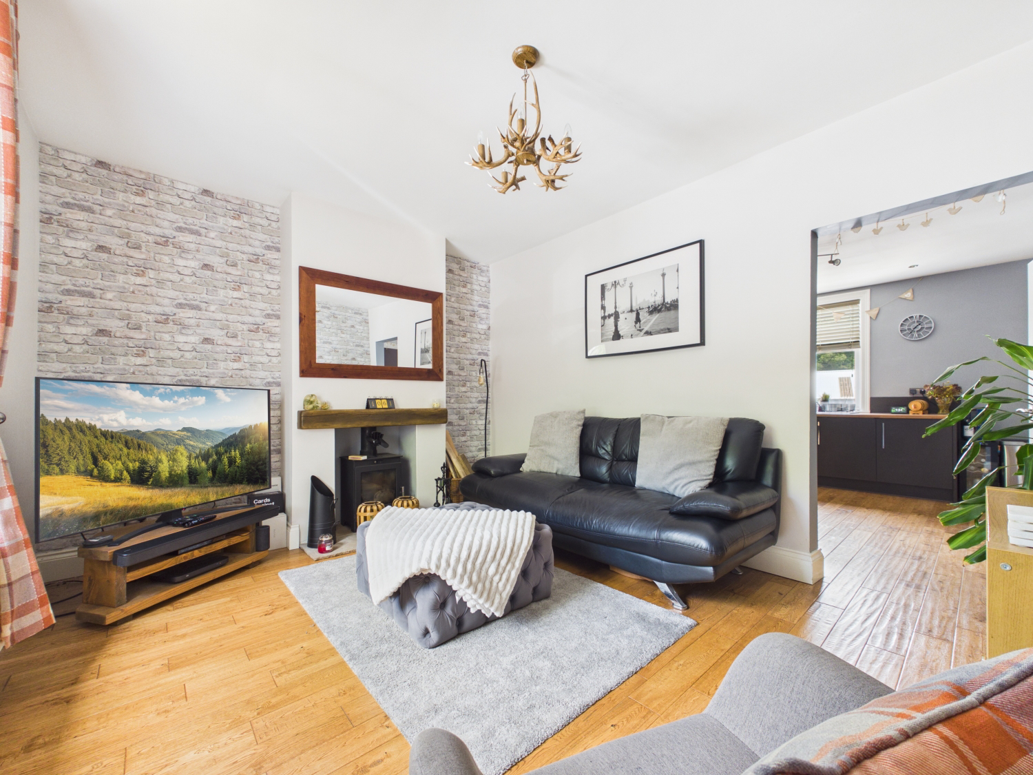 Huddersfield Road, Thongsbridge, Holmfirth, West Yorkshire, HD9, photo 4