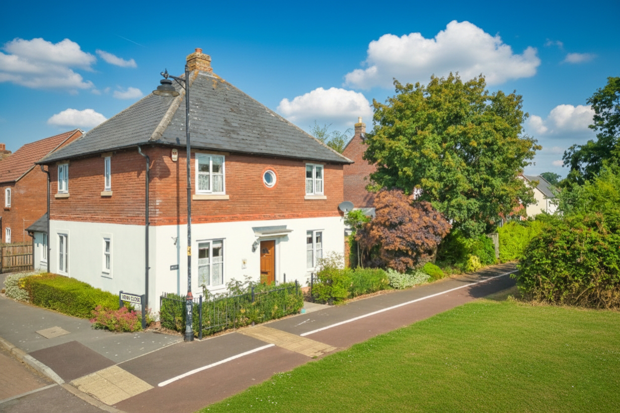 39 Graham Way, Cotford St. Luke, Taunton