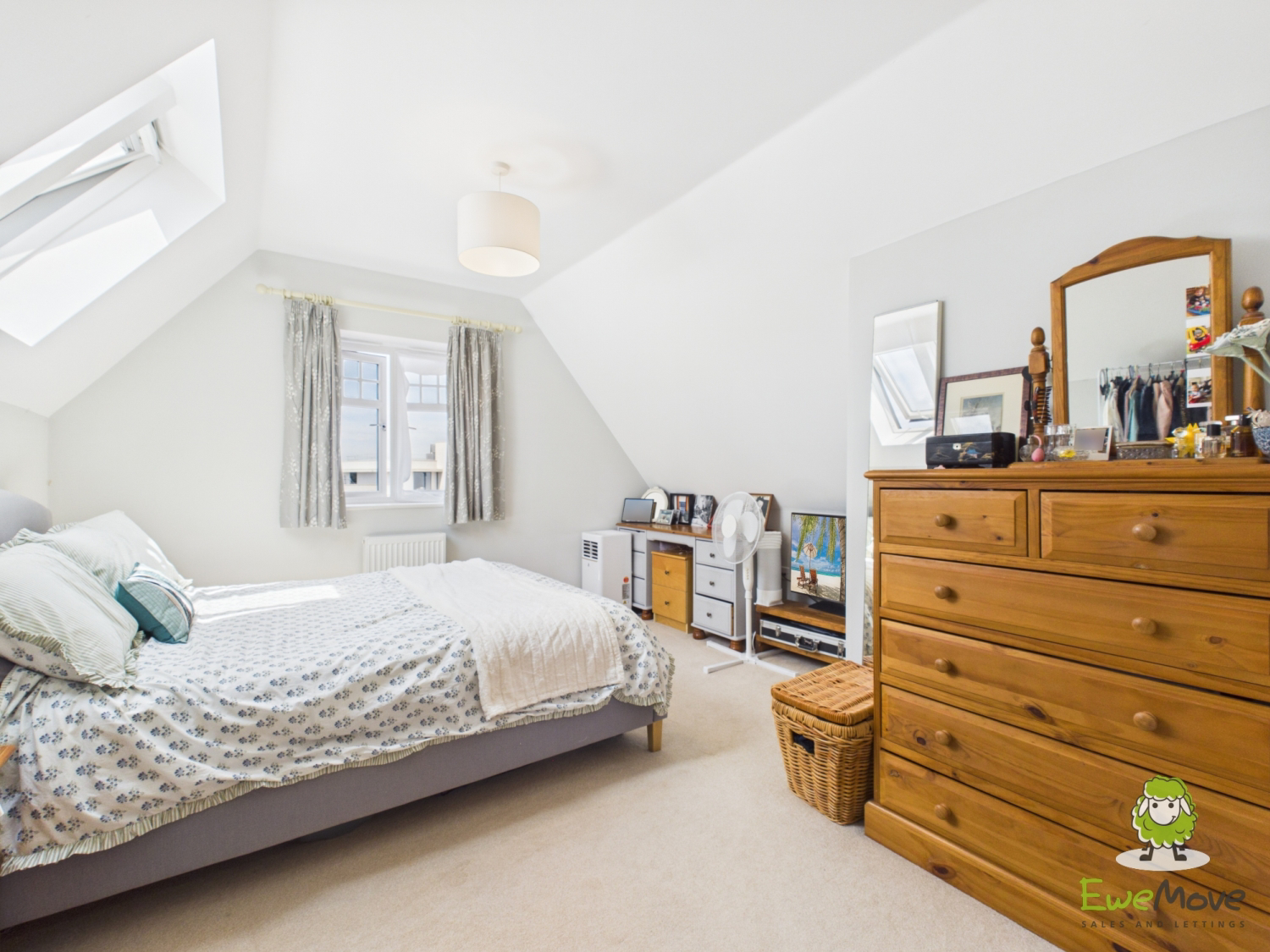 EweMove Estate Agents Basingstoke - 3 Stanton Court