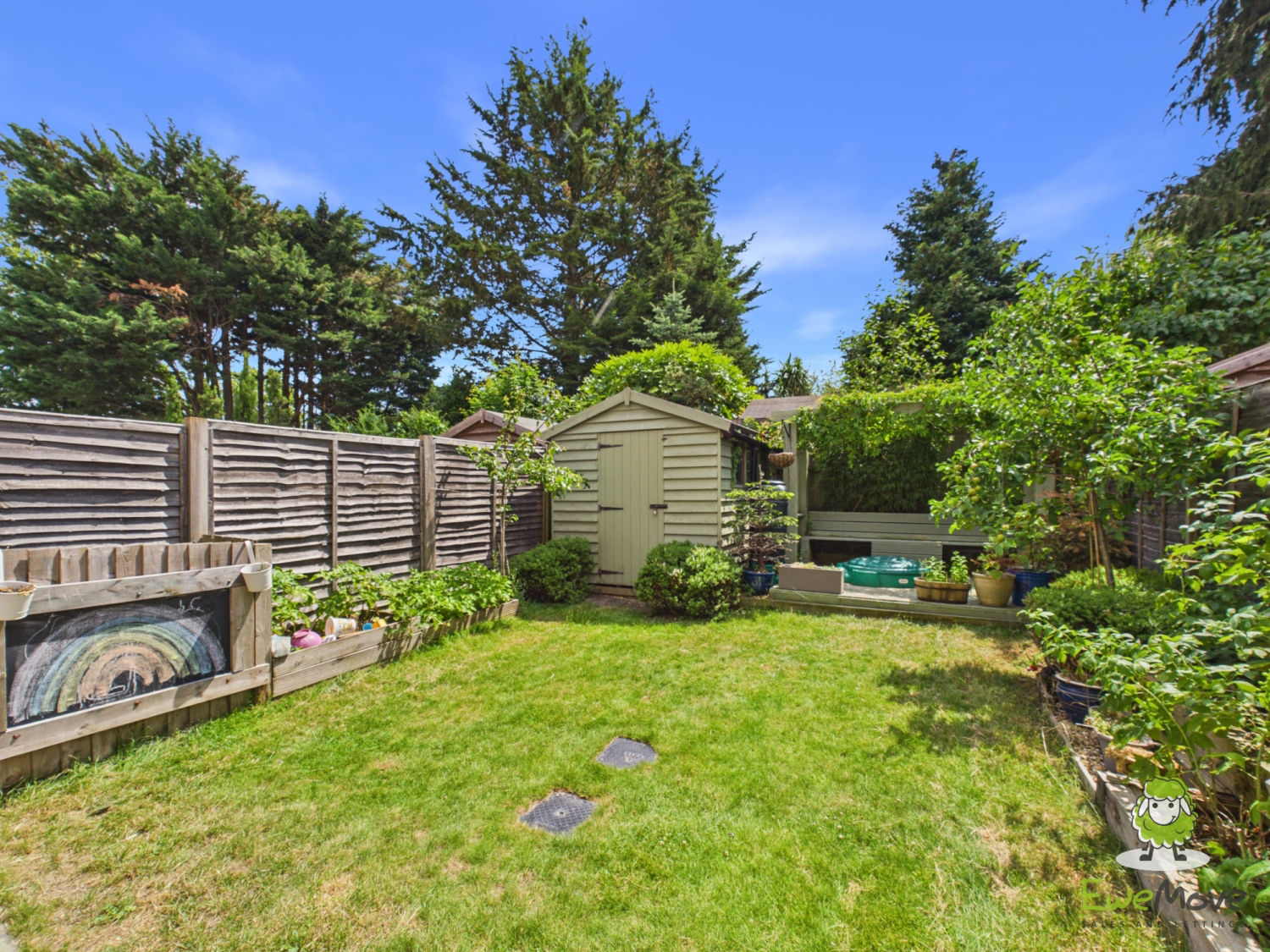 EweMove Estate Agents Basingstoke - 3 Stanton Court
