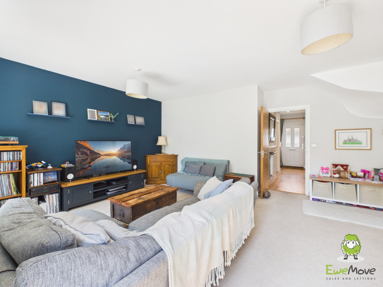 EweMove Estate Agents Basingstoke - 3 Stanton Court