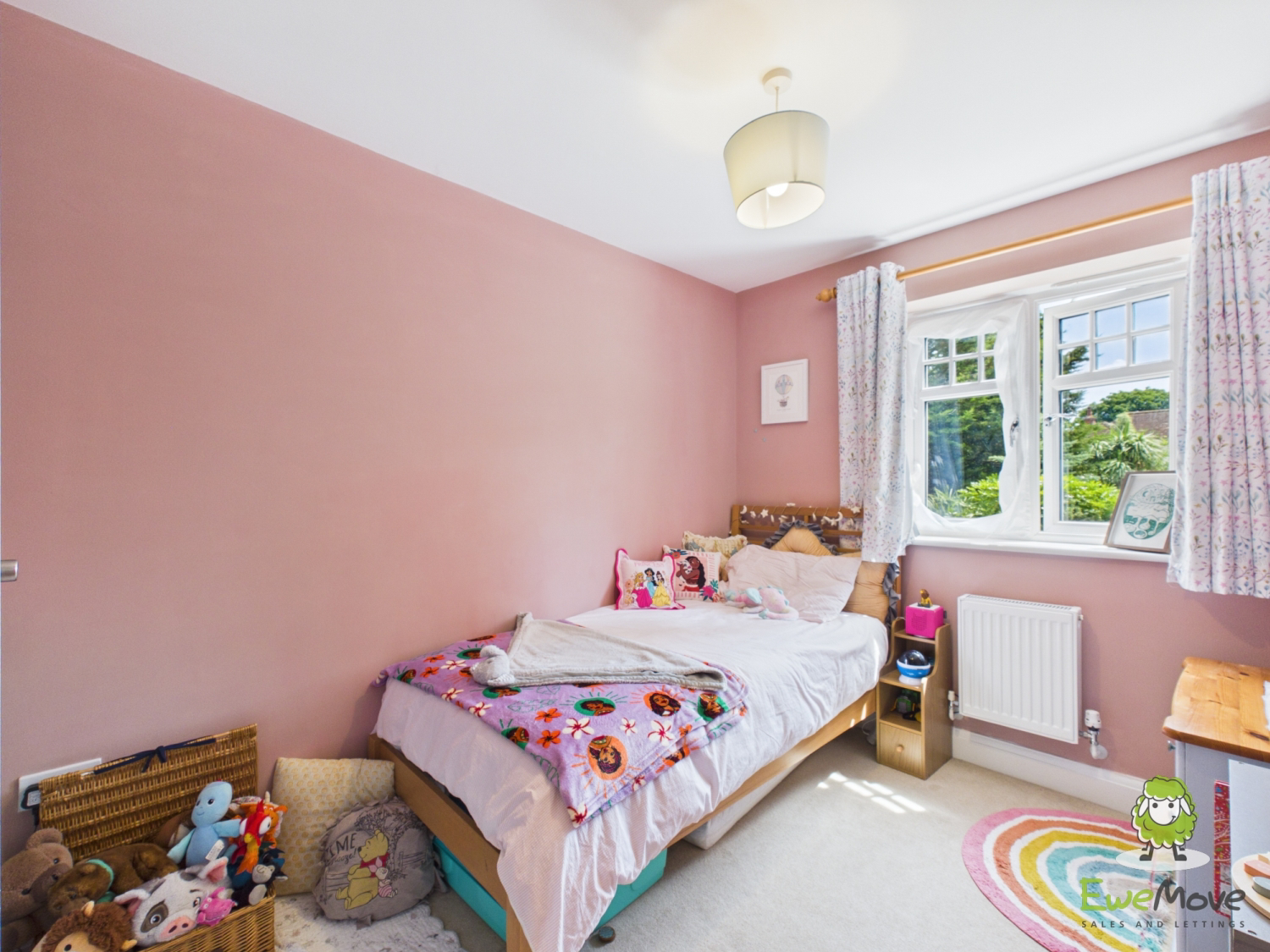 EweMove Estate Agents Basingstoke - 3 Stanton Court