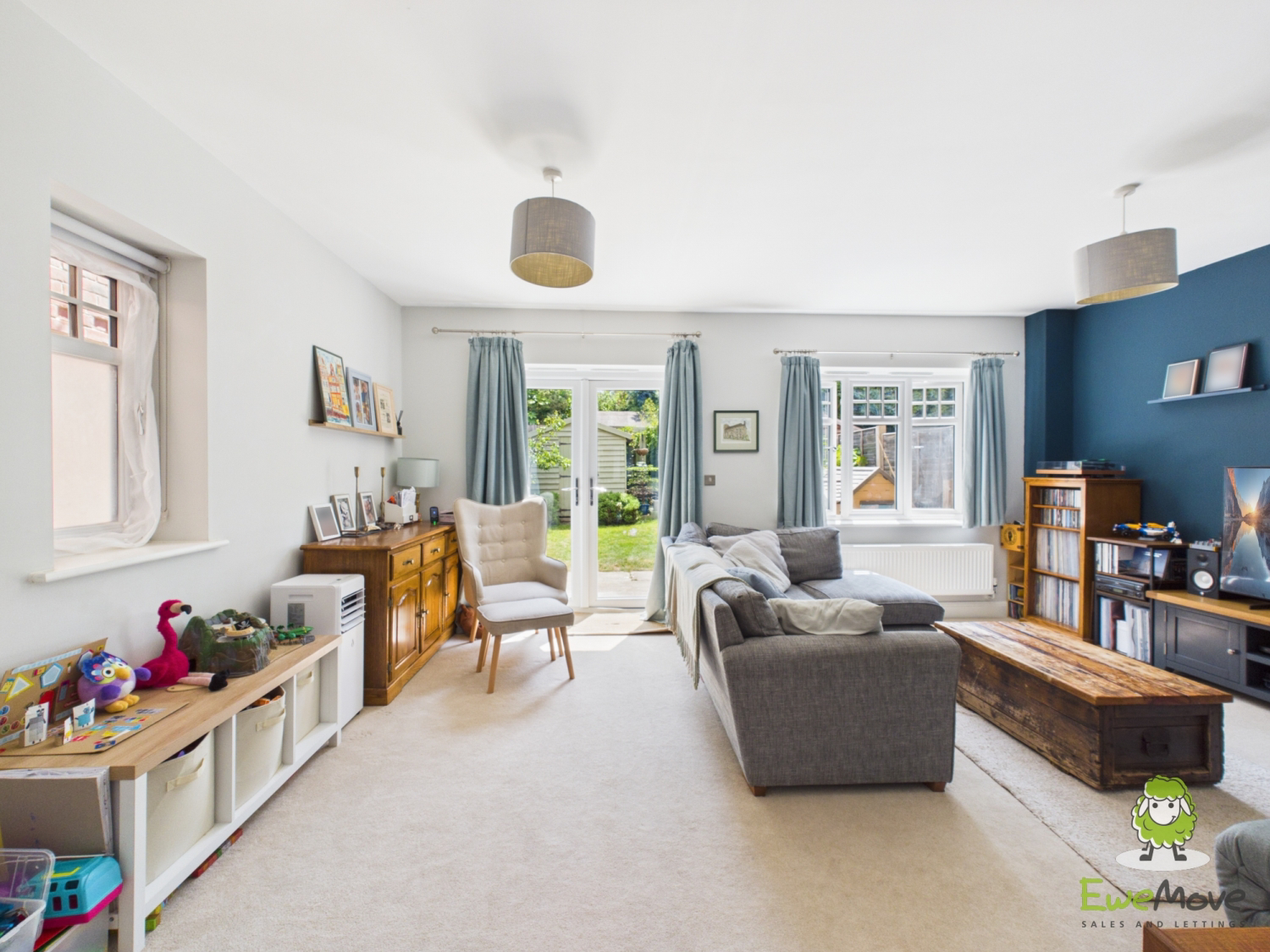 EweMove Estate Agents Basingstoke - 3 Stanton Court