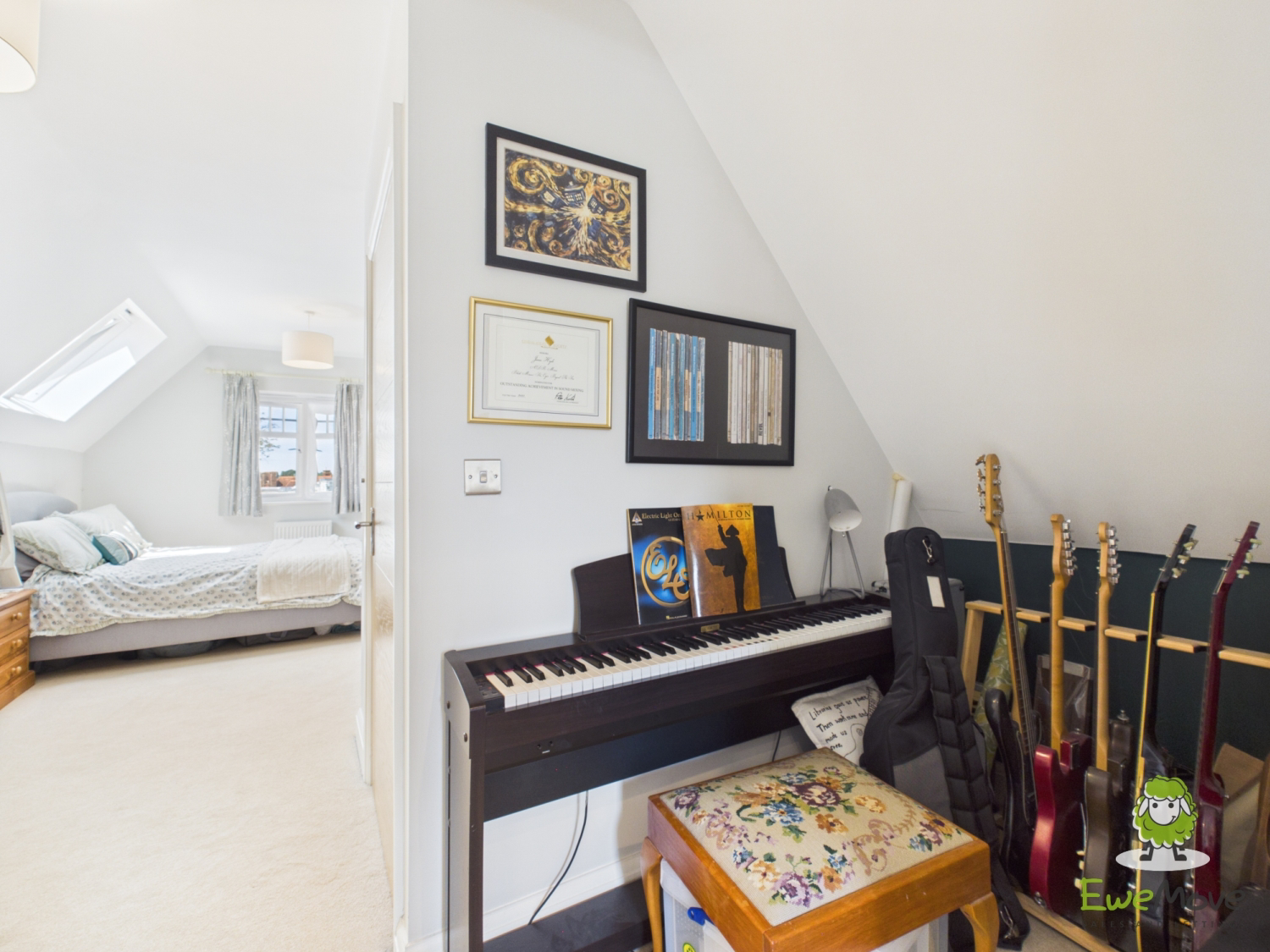 EweMove Estate Agents Basingstoke - 3 Stanton Court
