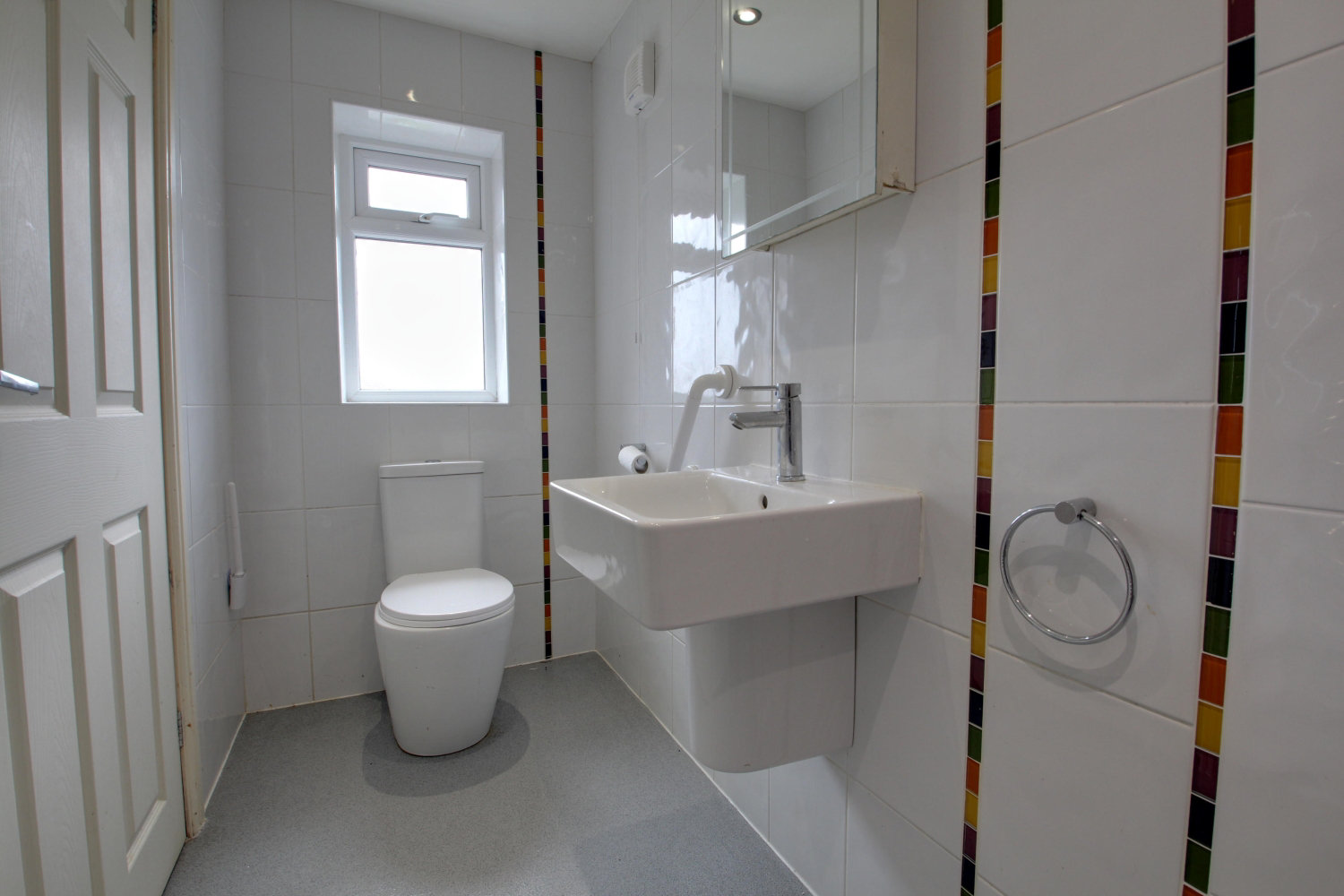 5 KING GEORGE ROAD, HORSFORTH, LEEDS, photo 4