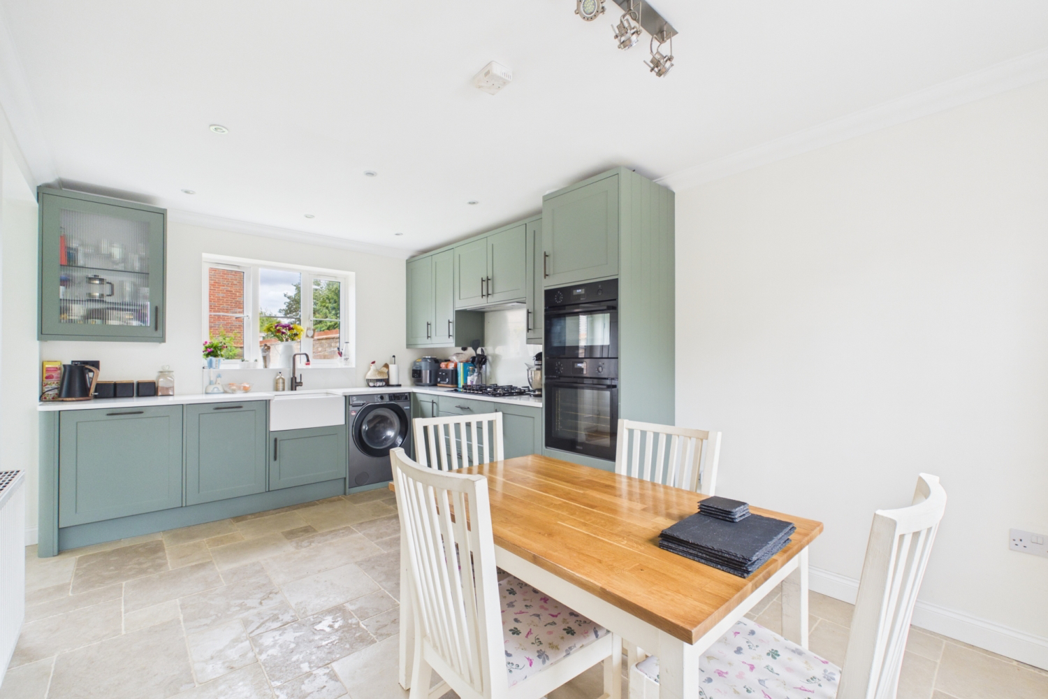 Manor Avenue, Hockliffe, LU7, photo 2