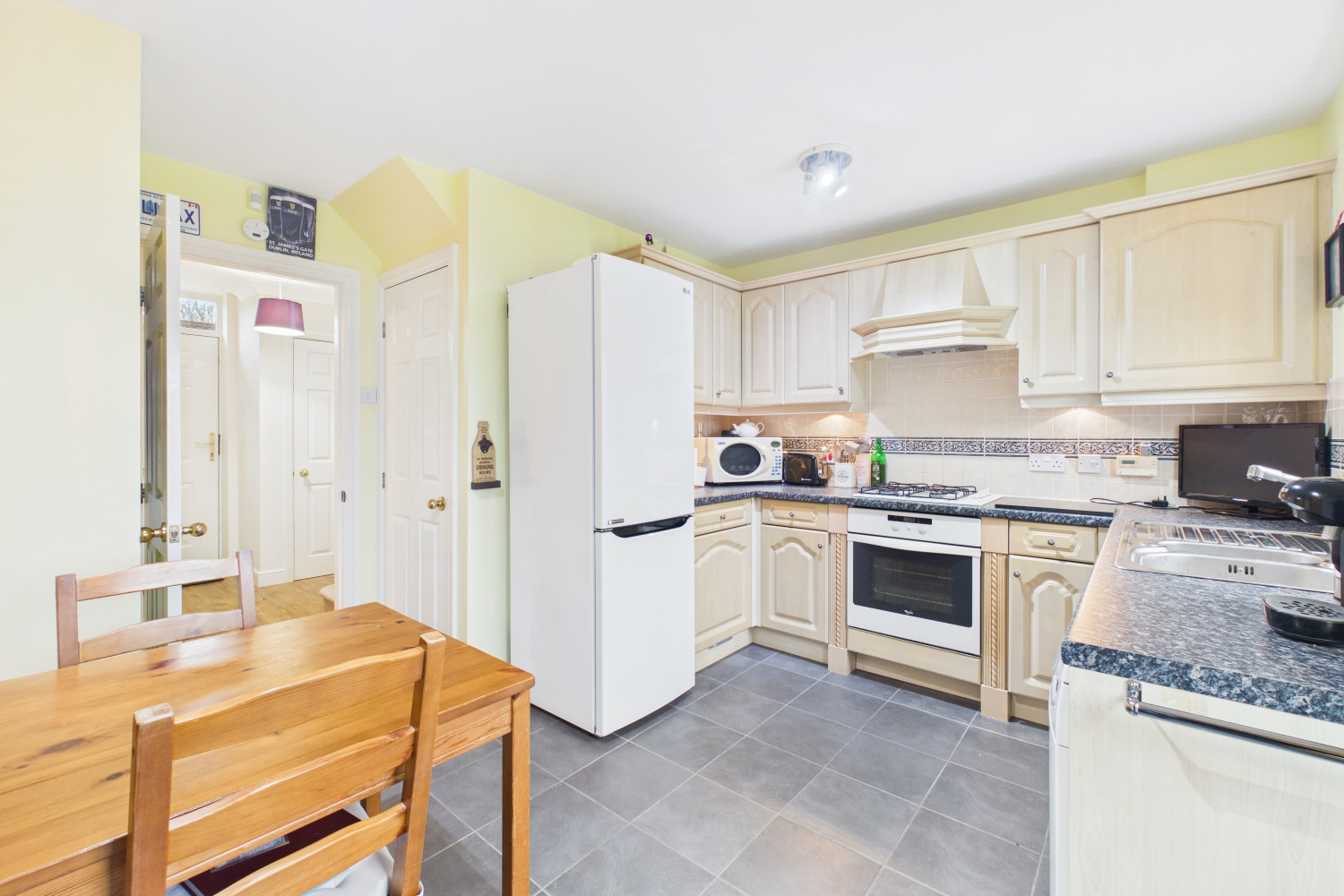 Halifax Close, Full Sutton, YO41 1NU, photo 2