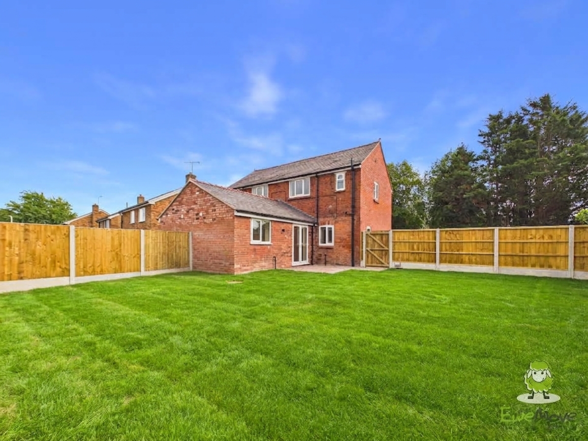 1 Sunny View Holt Road, Cross Lanes, Wrexham, photo 2