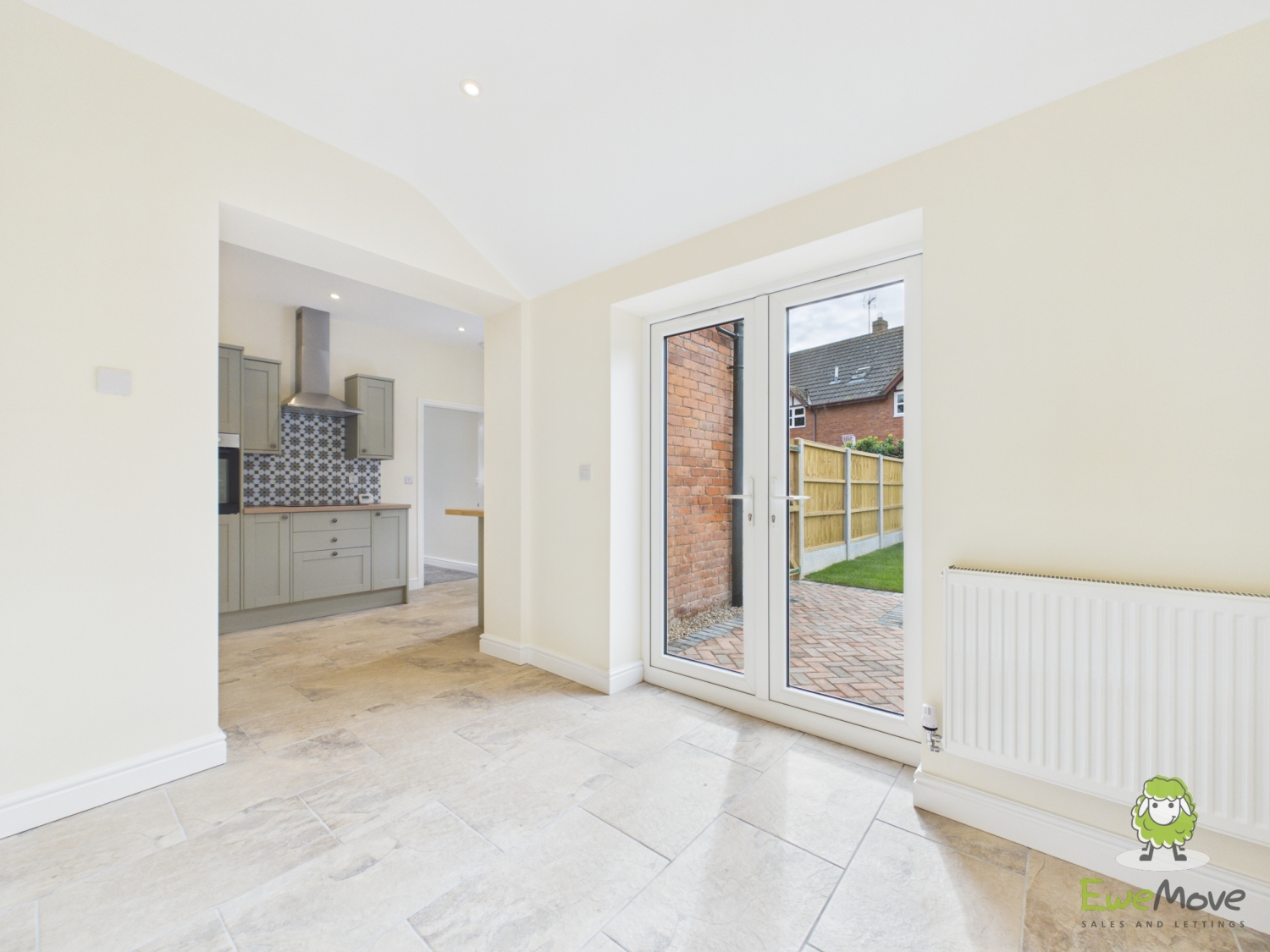 1 Sunny View Holt Road, Cross Lanes, Wrexham, photo 5