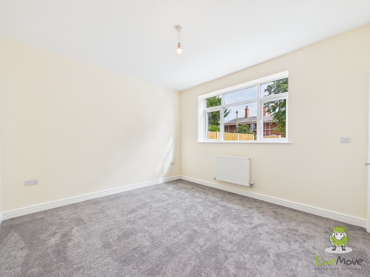 1 Sunny View Holt Road, Cross Lanes, Wrexham, photo 8