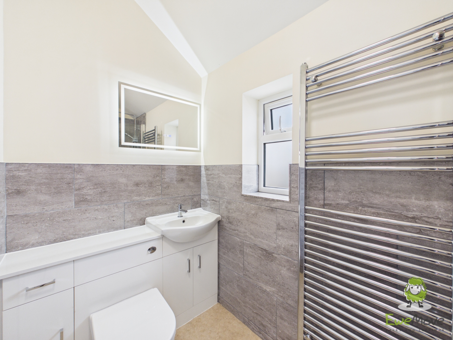1 Sunny View Holt Road, Cross Lanes, Wrexham, photo 9