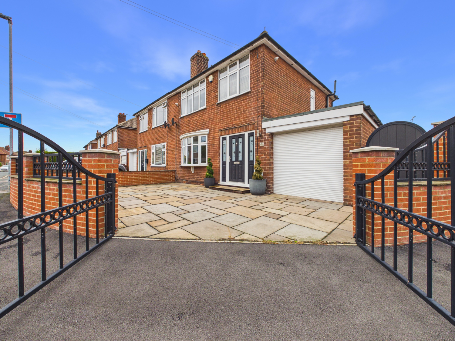 Bedford Close, Featherstone, Pontefract, West Yorkshire, WF7