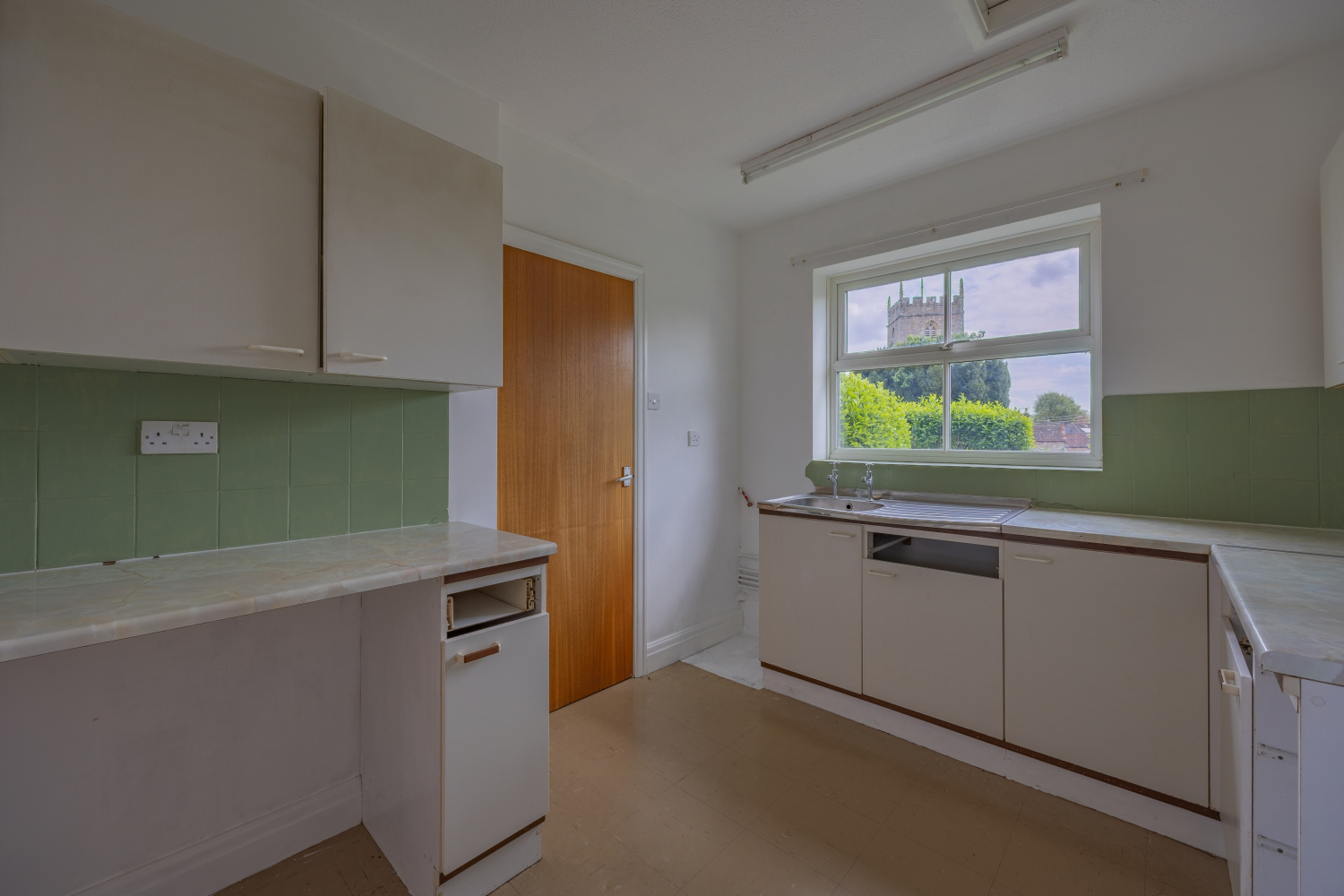 25 Church Road Trull, Trull, Taunton, photo 4
