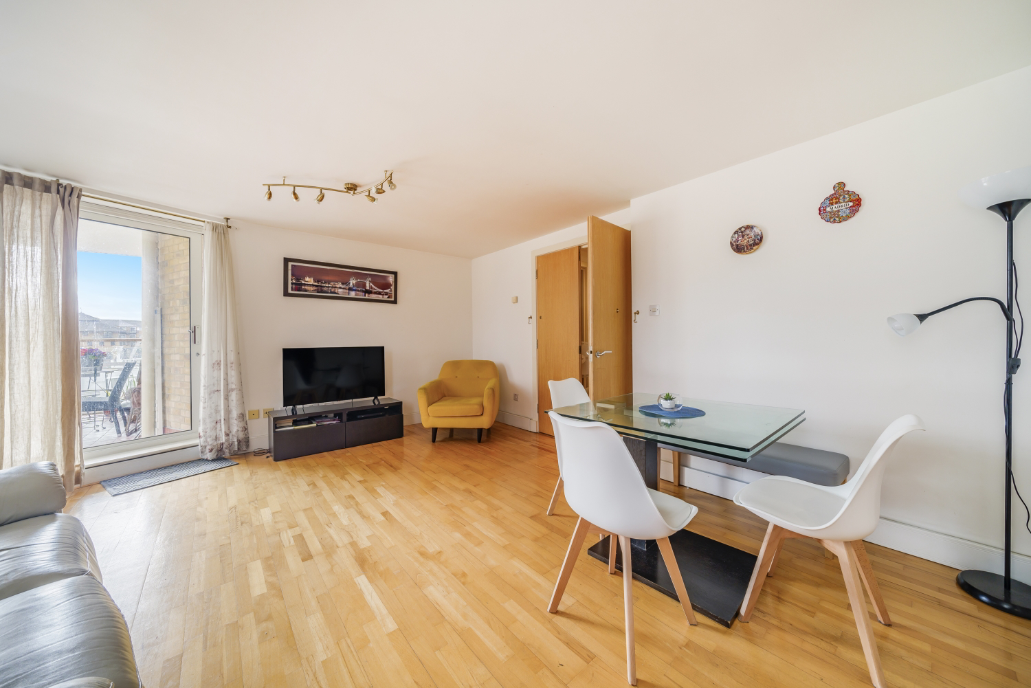 Basin Approach, London, E14, photo 6