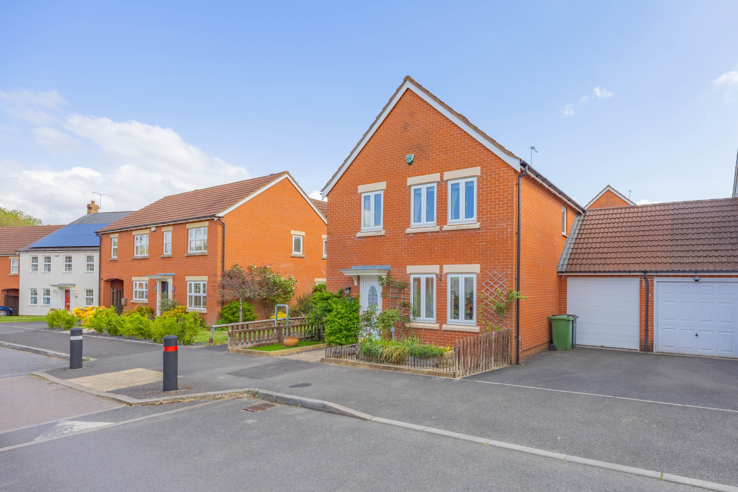 99 BURGE CRESCENT, COTFORD ST. LUKE, TAUNTON, photo 6