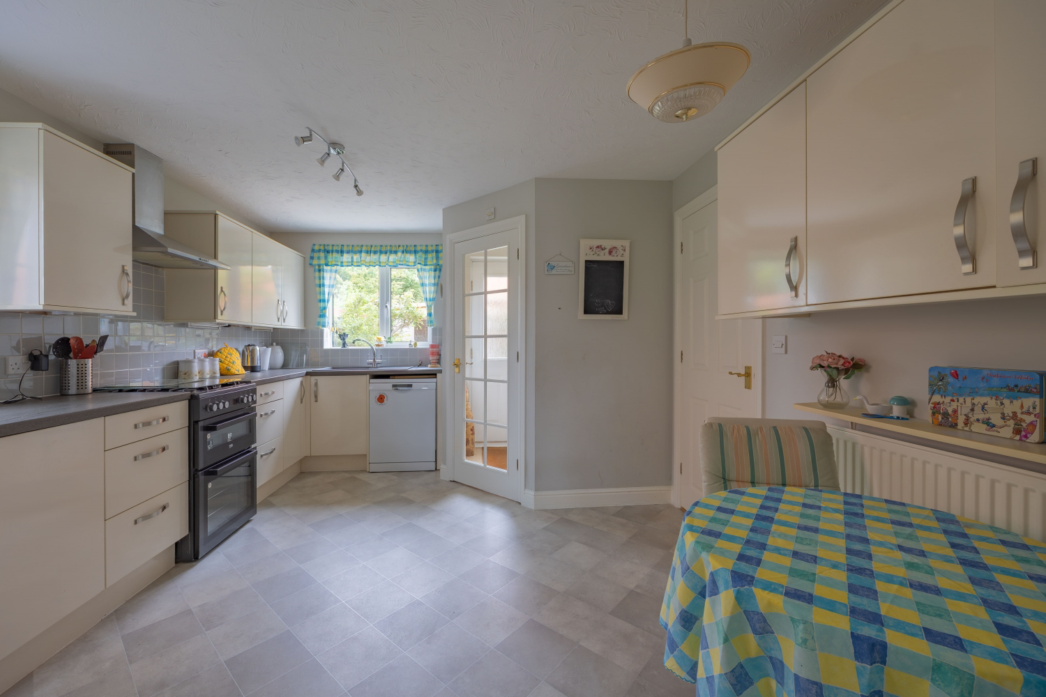 99 BURGE CRESCENT, COTFORD ST. LUKE, TAUNTON, photo 9