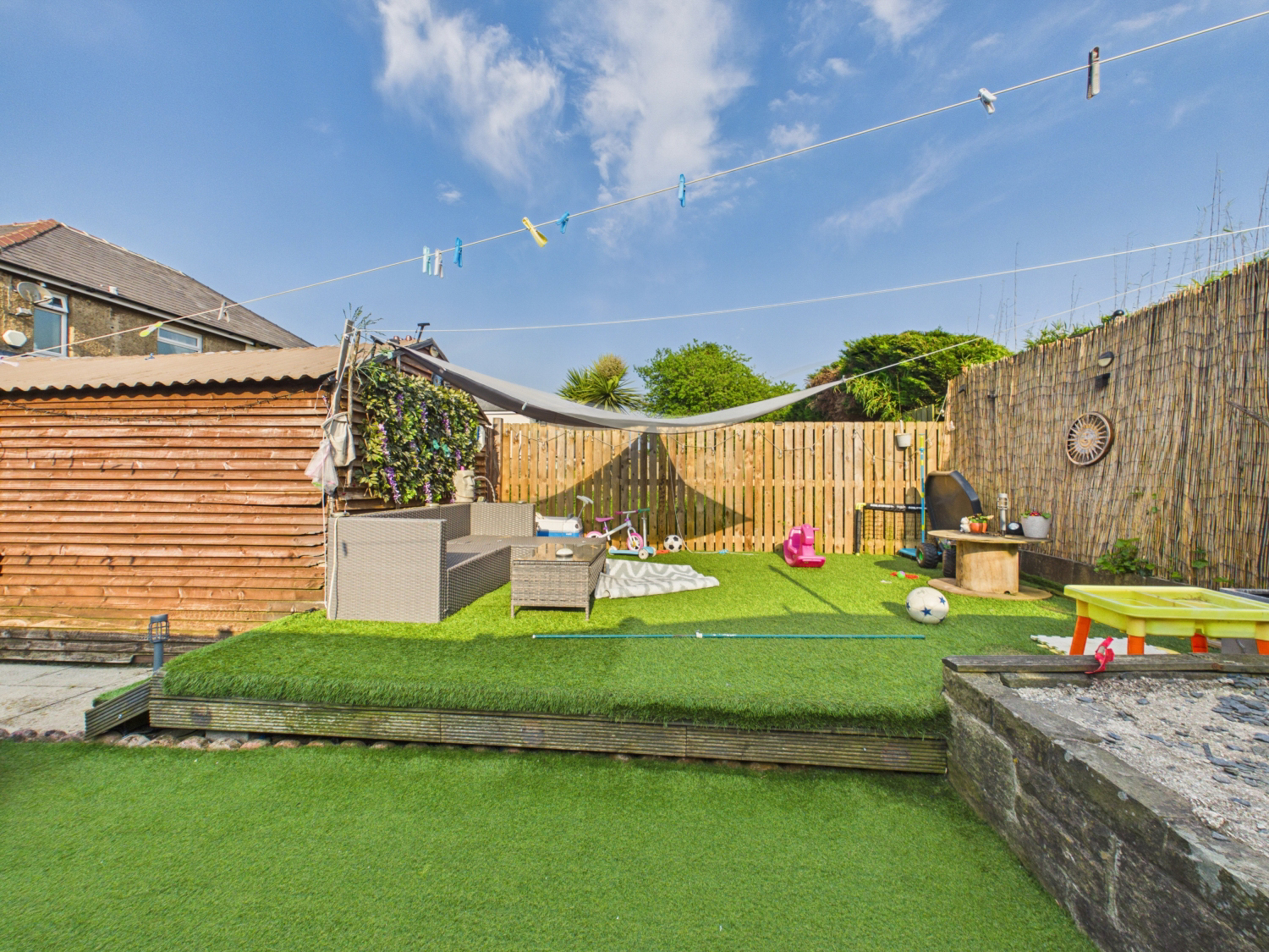 125 NEW HEY ROAD, HUDDERSFIELD, photo 14