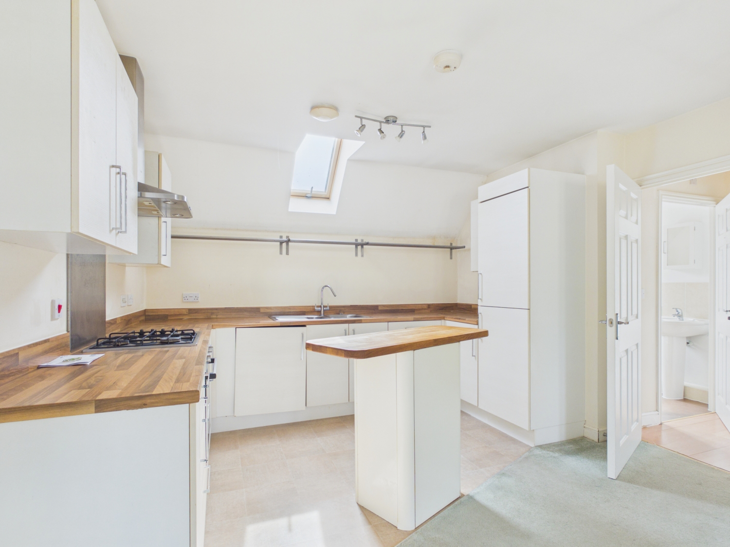 Forstall Way, Cirencester, photo 3