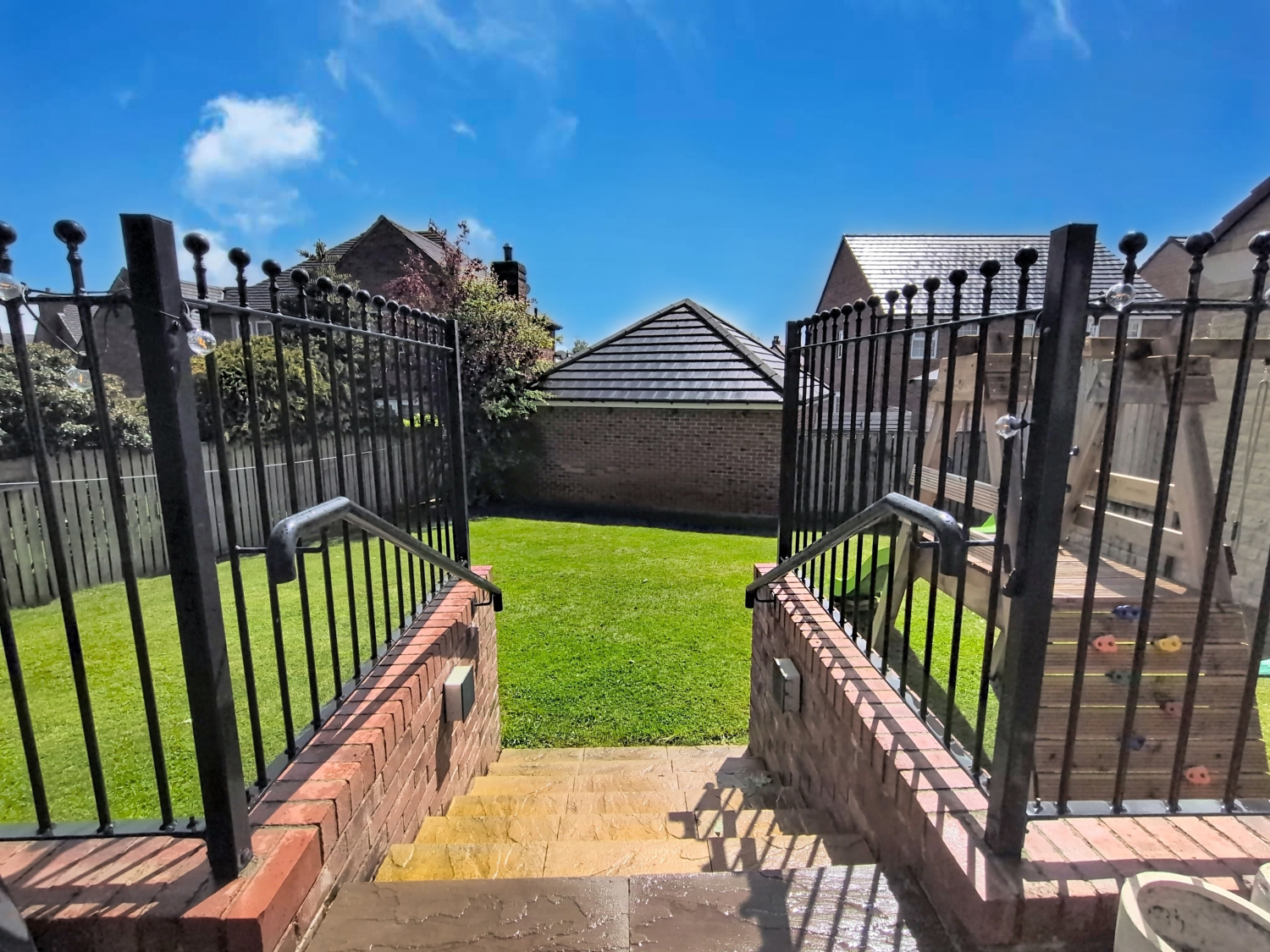 Lockgate Rise, Birkenshaw, Bradford, West Yorkshire, BD11, photo 26