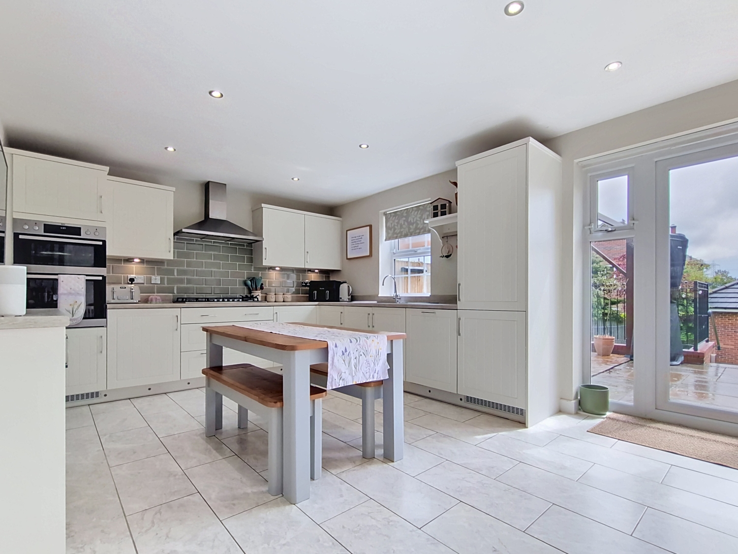 Lockgate Rise, Birkenshaw, Bradford, West Yorkshire, BD11, photo 2