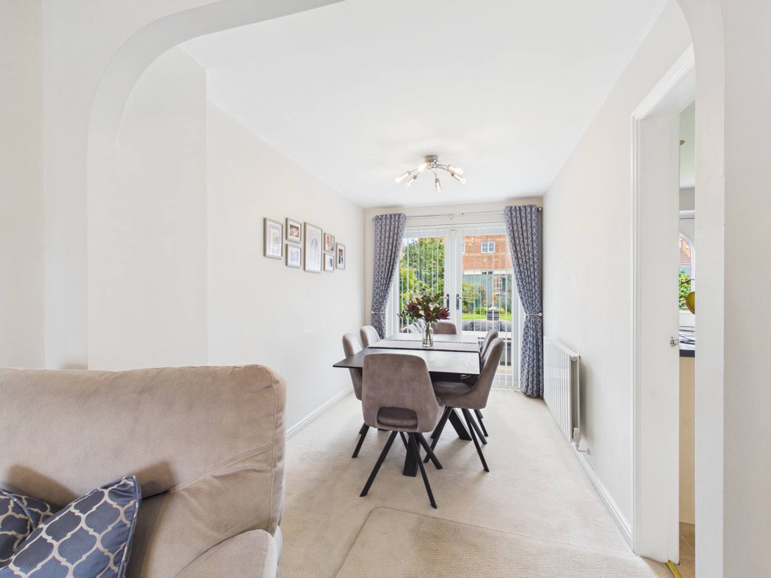 WILLOW COURT, ALVERTHORPE, WAKEFIELD, WEST YORKSHIRE, WF2, photo 5
