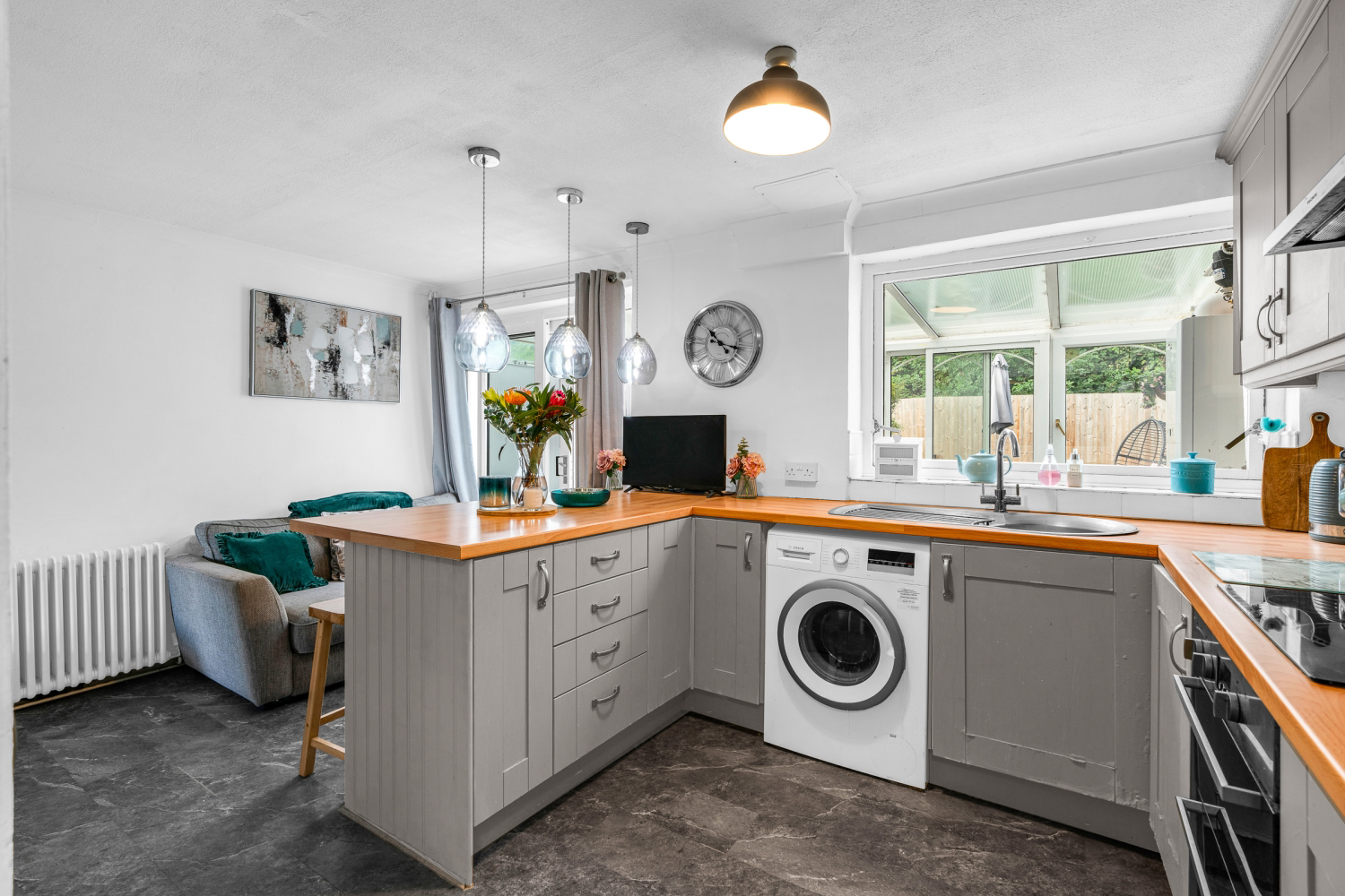 Frensham Drive, Bletchley, Milton Keynes, Buckinghamshire, MK2, photo 6