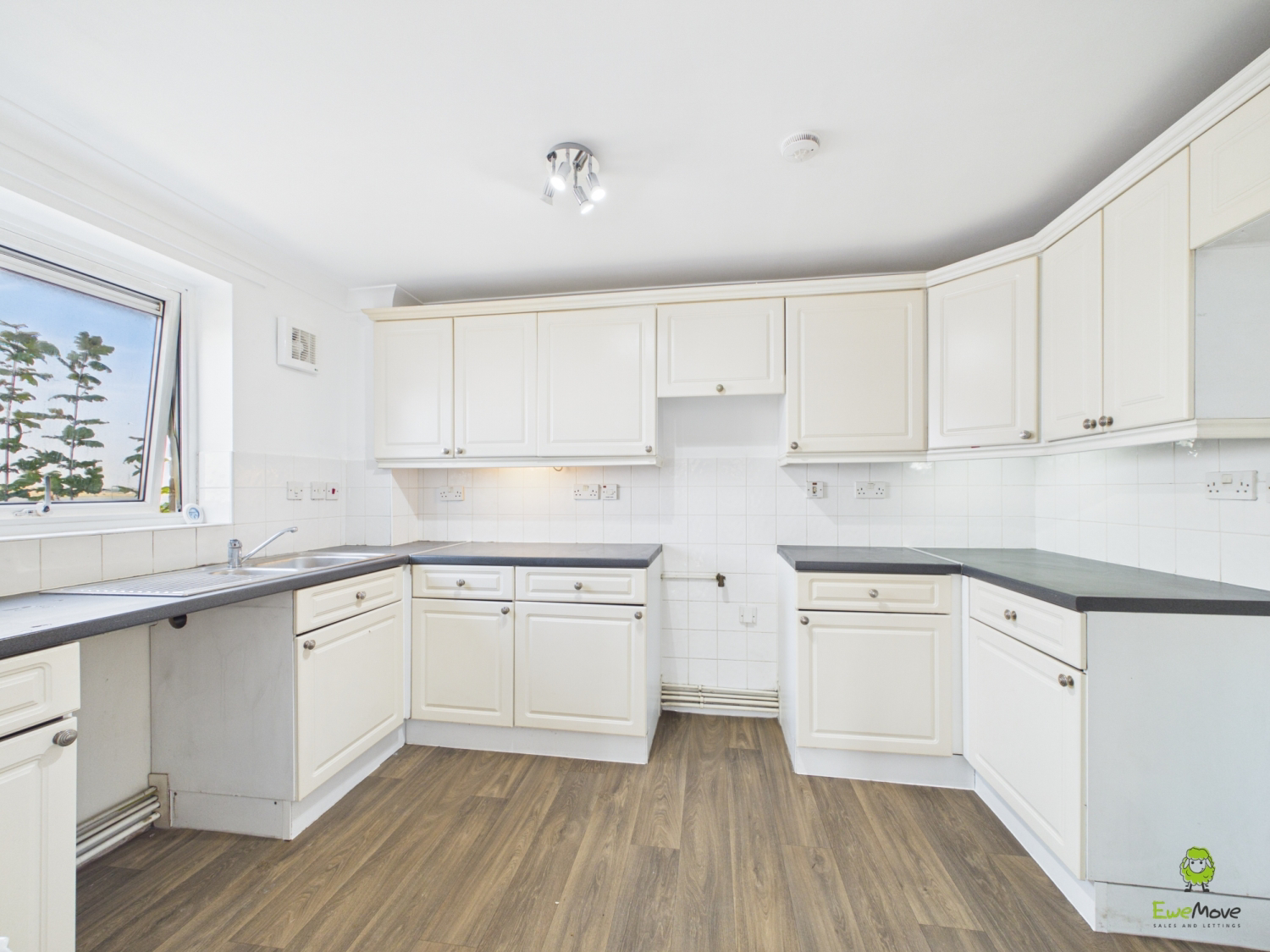 Wharfside Close, Erith, Kent, DA8, photo 6