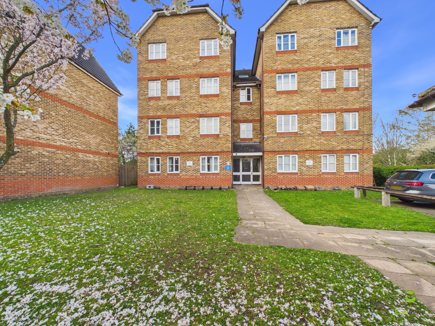 Woburn Close, London, SE28, photo 3