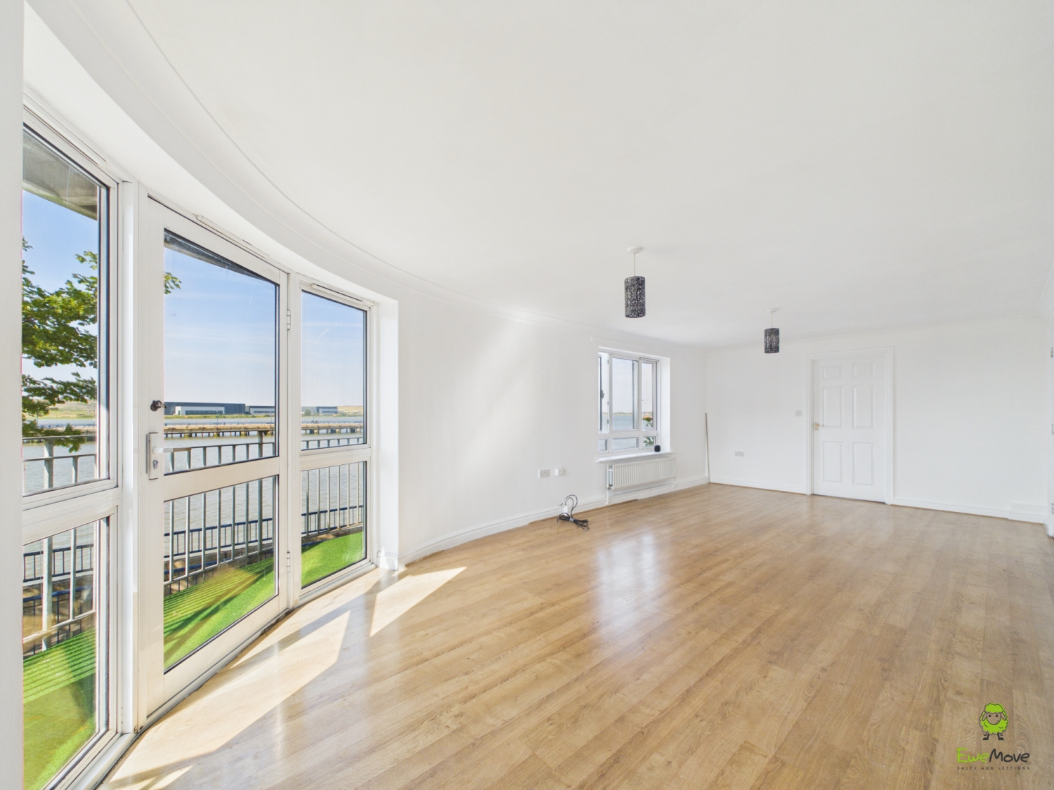 Wharfside Close, Erith, Kent, DA8, photo 3