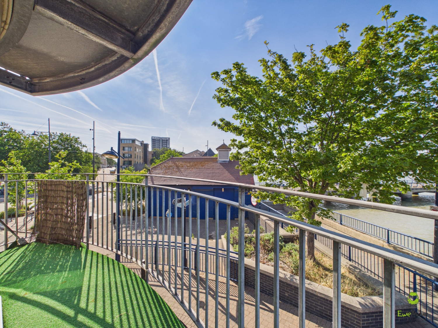 Wharfside Close, Erith, Kent, DA8, photo 2