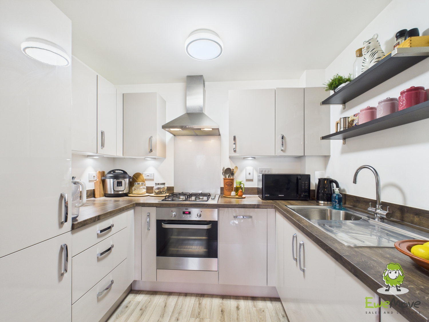FLEETLANDS HOUSE, 34 BLACKMOOR DRIVE, BASINGSTOKE, RG24, photo 2