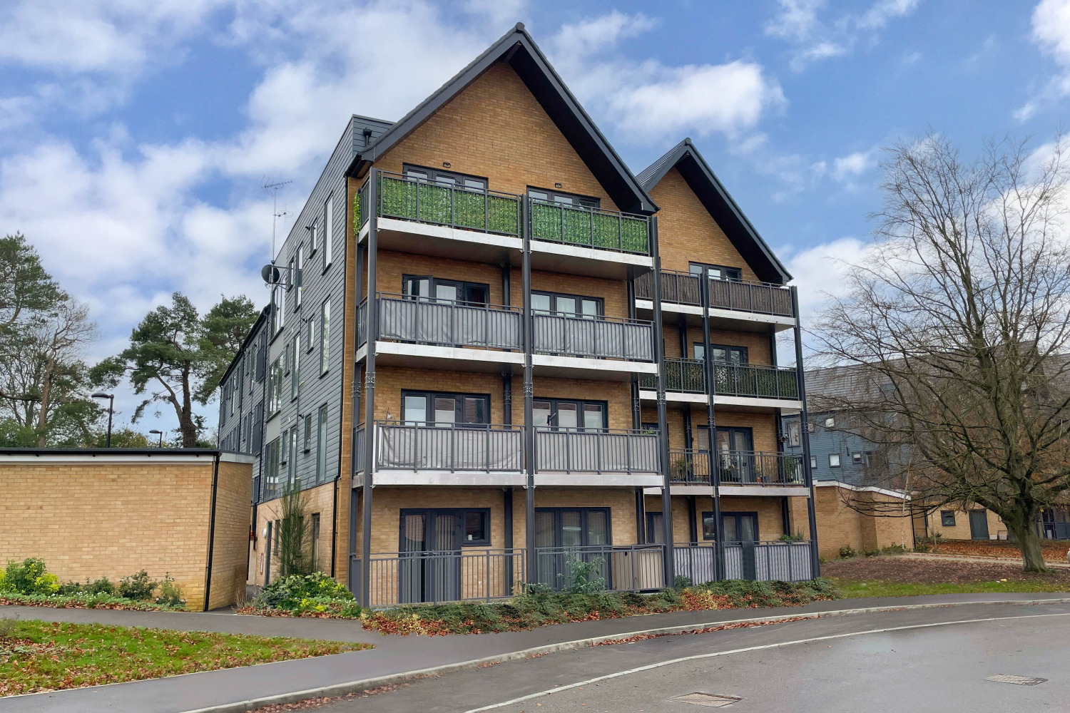 FLEETLANDS HOUSE, 34 BLACKMOOR DRIVE, BASINGSTOKE, RG24