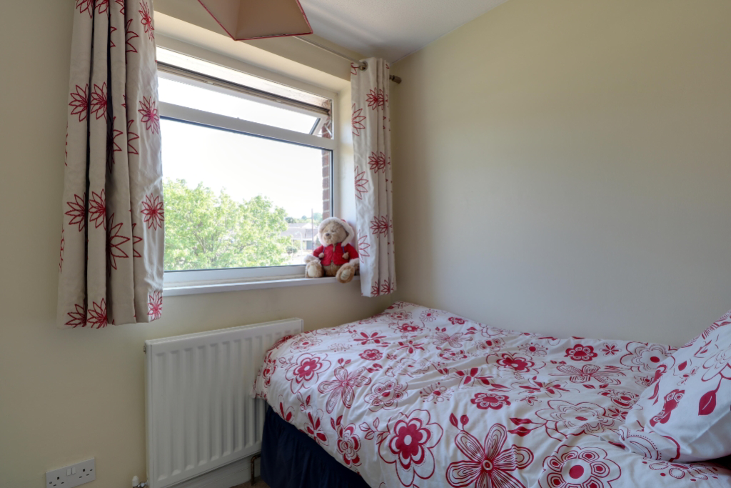 Fifth Avenue, Grantham, Lincs, photo 9