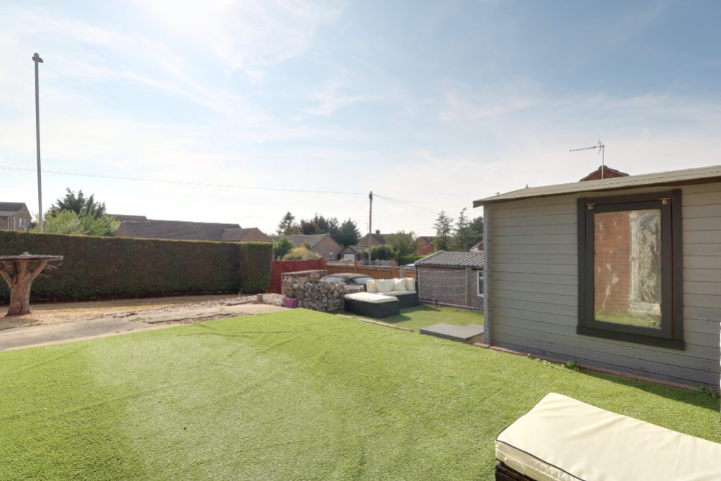 Fifth Avenue, Grantham, Lincs, photo 12