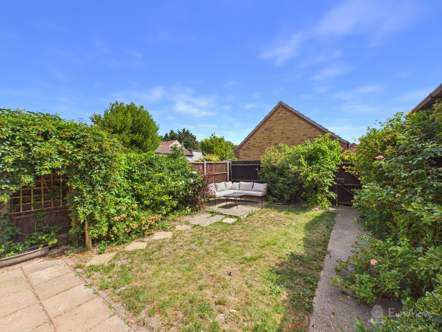Garden- Mark Stephens EweMove Newmarket and Soham 