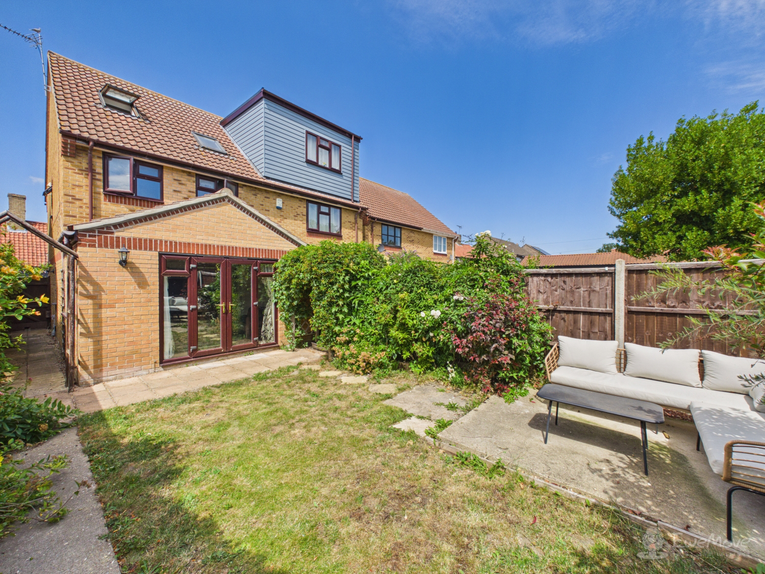 Garden- Mark Stephens EweMove Newmarket and Soham 