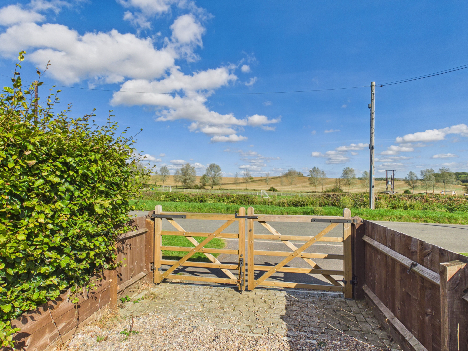 Brixworth Road, Creaton, Northampton, Northamptonshire, NN6, photo 2