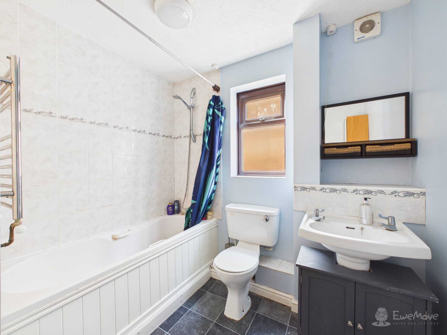 Bathroom- Mark Stephens EweMove Newmarket and Soham 